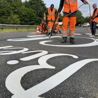 Marquage au sol PREMARK personnalisé à l'étape du Tour de France 2024 dans le Cher (18)